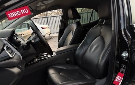 Toyota Camry, 2018 год, 2 395 000 рублей, 14 фотография