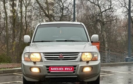 Mitsubishi Pajero III рестайлинг, 2000 год, 725 000 рублей, 3 фотография