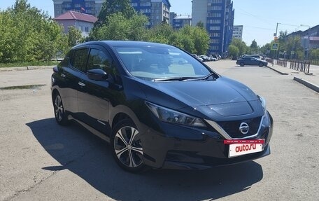Nissan Leaf II, 2018 год, 1 680 000 рублей, 8 фотография