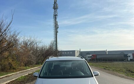 Volkswagen Touran III, 2004 год, 470 000 рублей, 2 фотография