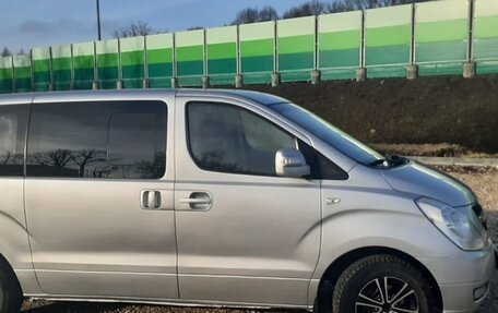 Hyundai Grand Starex Grand Starex I рестайлинг 2, 2010 год, 1 450 000 рублей, 2 фотография