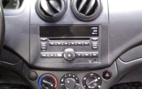 Chevrolet Aveo III, 2010 год, 600 000 рублей, 2 фотография