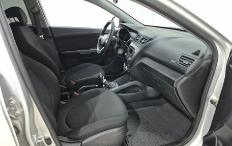 KIA Rio III рестайлинг, 2013 год, 830 000 рублей, 13 фотография