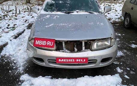 Mitsubishi Carisma I, 1997 год, 100 000 рублей, 1 фотография