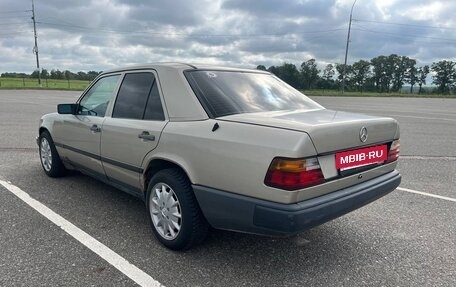 Mercedes-Benz W124, 1988 год, 300 000 рублей, 3 фотография