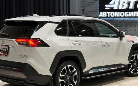 Toyota RAV4, 2019 год, 3 367 000 рублей, 5 фотография