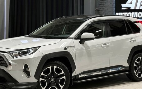 Toyota RAV4, 2019 год, 3 367 000 рублей, 2 фотография