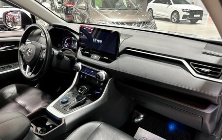 Toyota RAV4, 2019 год, 3 367 000 рублей, 16 фотография