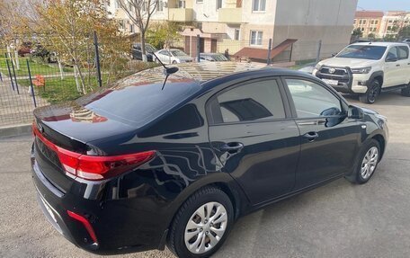 KIA Rio IV, 2018 год, 1 330 000 рублей, 3 фотография