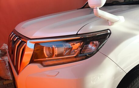 Toyota Land Cruiser Prado 150 рестайлинг 2, 2019 год, 5 100 000 рублей, 6 фотография