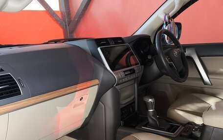 Toyota Land Cruiser Prado 150 рестайлинг 2, 2019 год, 5 100 000 рублей, 14 фотография