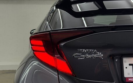 Toyota C-HR I рестайлинг, 2022 год, 2 695 000 рублей, 7 фотография