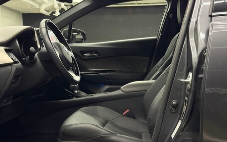 Toyota C-HR I рестайлинг, 2022 год, 2 695 000 рублей, 16 фотография