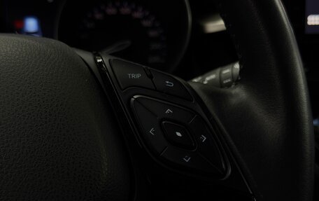 Toyota C-HR I рестайлинг, 2022 год, 2 695 000 рублей, 19 фотография