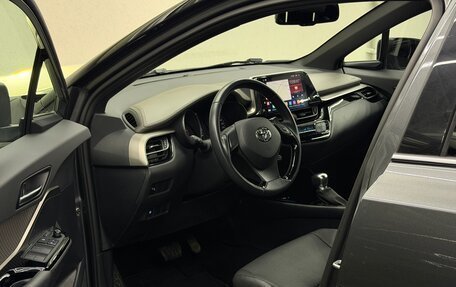 Toyota C-HR I рестайлинг, 2022 год, 2 695 000 рублей, 15 фотография