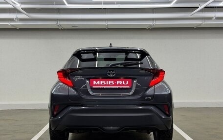 Toyota C-HR I рестайлинг, 2022 год, 2 695 000 рублей, 6 фотография