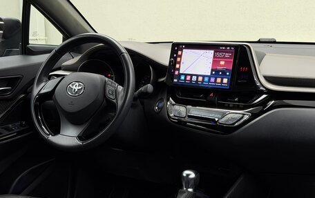 Toyota C-HR I рестайлинг, 2022 год, 2 695 000 рублей, 24 фотография