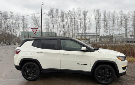 Jeep Compass II, 2018 год, 1 800 000 рублей, 2 фотография