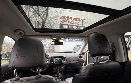 Jeep Compass II, 2018 год, 1 800 000 рублей, 13 фотография