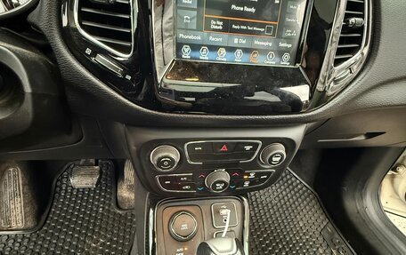 Jeep Compass II, 2018 год, 1 800 000 рублей, 10 фотография