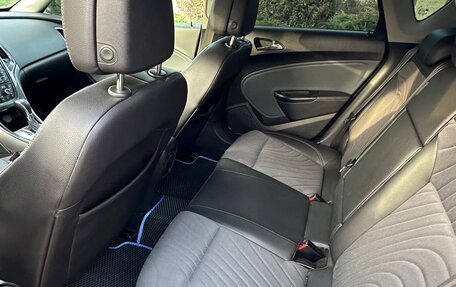 Opel Astra J, 2014 год, 700 000 рублей, 9 фотография