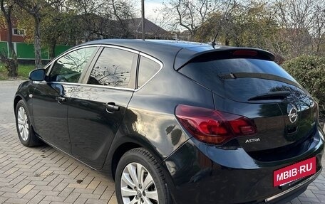 Opel Astra J, 2014 год, 700 000 рублей, 6 фотография