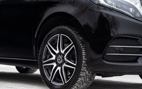 Mercedes-Benz V-Класс, 2019 год, 5 900 000 рублей, 6 фотография