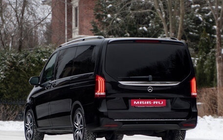 Mercedes-Benz V-Класс, 2019 год, 5 900 000 рублей, 3 фотография