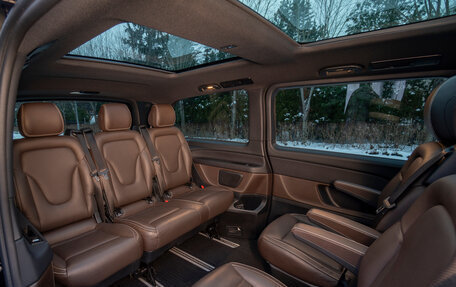 Mercedes-Benz V-Класс, 2019 год, 5 900 000 рублей, 24 фотография