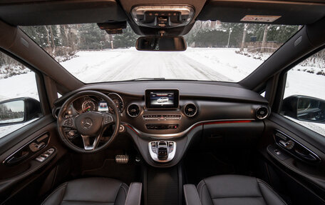 Mercedes-Benz V-Класс, 2019 год, 5 900 000 рублей, 26 фотография