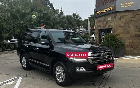 Toyota Land Cruiser 200, 2018 год, 5 390 000 рублей, 2 фотография