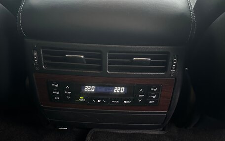 Toyota Land Cruiser 200, 2018 год, 5 390 000 рублей, 15 фотография