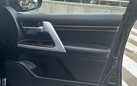 Toyota Land Cruiser 200, 2018 год, 5 390 000 рублей, 11 фотография