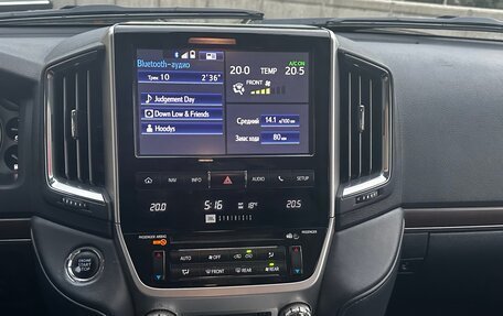 Toyota Land Cruiser 200, 2018 год, 5 390 000 рублей, 17 фотография