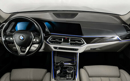 BMW X5, 2019 год, 5 700 000 рублей, 11 фотография