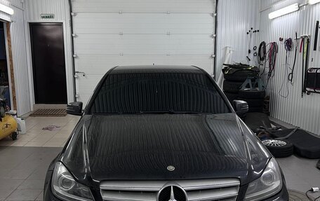 Mercedes-Benz C-Класс, 2011 год, 1 100 000 рублей, 5 фотография