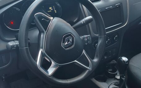 Renault Logan II, 2019 год, 950 000 рублей, 1 фотография