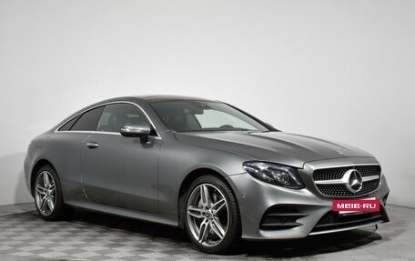 Mercedes-Benz E-Класс, 2017 год, 3 500 000 рублей, 3 фотография