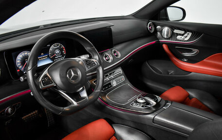 Mercedes-Benz E-Класс, 2017 год, 3 500 000 рублей, 9 фотография