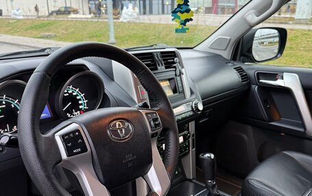 Toyota Land Cruiser Prado 150 рестайлинг 2, 2010 год, 2 590 000 рублей, 9 фотография