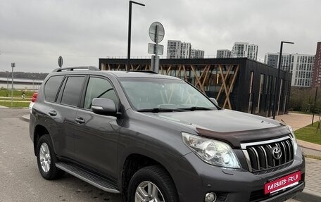 Toyota Land Cruiser Prado 150 рестайлинг 2, 2010 год, 2 590 000 рублей, 2 фотография