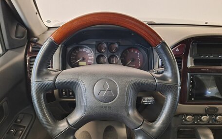 Mitsubishi Pajero III рестайлинг, 2002 год, 830 000 рублей, 8 фотография