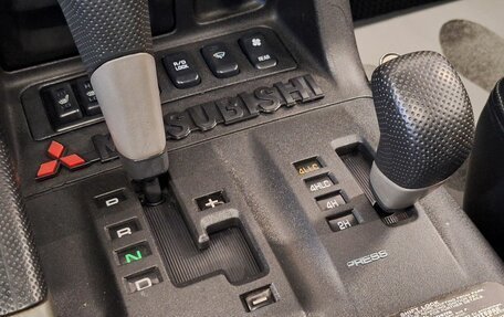 Mitsubishi Pajero III рестайлинг, 2002 год, 830 000 рублей, 11 фотография