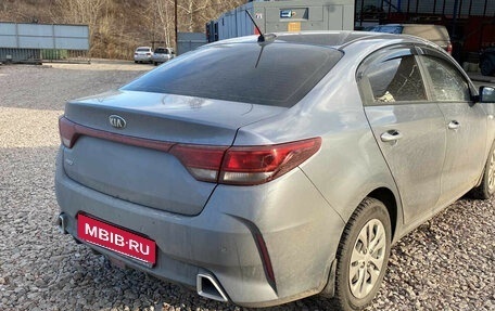 KIA Rio IV, 2021 год, 1 560 000 рублей, 2 фотография