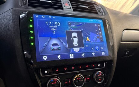 Volkswagen Jetta VI, 2013 год, 973 000 рублей, 2 фотография