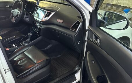 Hyundai Tucson III, 2016 год, 1 800 000 рублей, 12 фотография