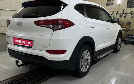 Hyundai Tucson III, 2016 год, 1 800 000 рублей, 3 фотография