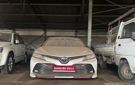 Toyota Camry, 2021 год, 3 470 000 рублей, 1 фотография