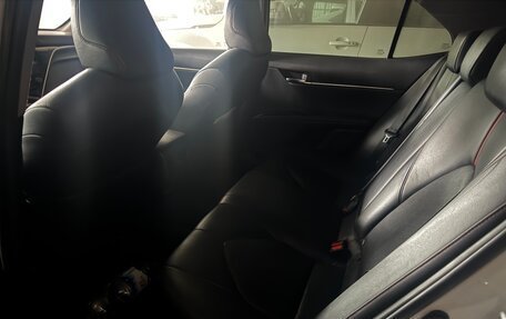 Toyota Camry, 2021 год, 3 470 000 рублей, 10 фотография