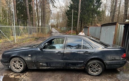 Mercedes-Benz E-Класс, 1997 год, 140 000 рублей, 4 фотография